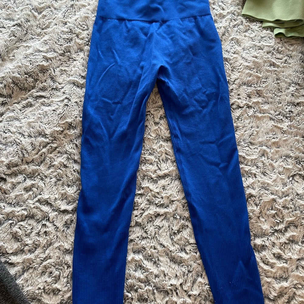 LEGGINGS - Picture 2 of 2